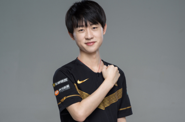 史创造的背 史创造的背