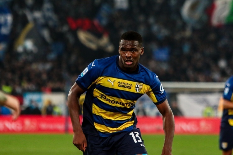 他依然能在 他依然能在